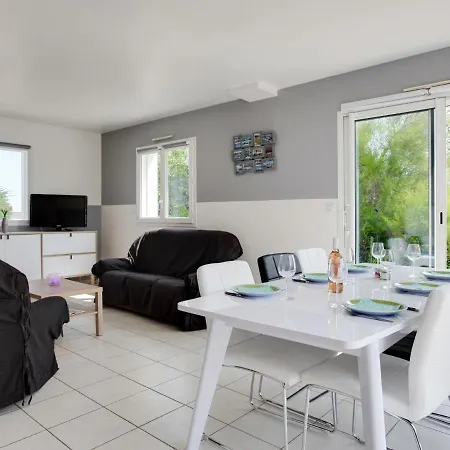Vakantiehuis Maison De Kerfilly By Interhome Quiberon